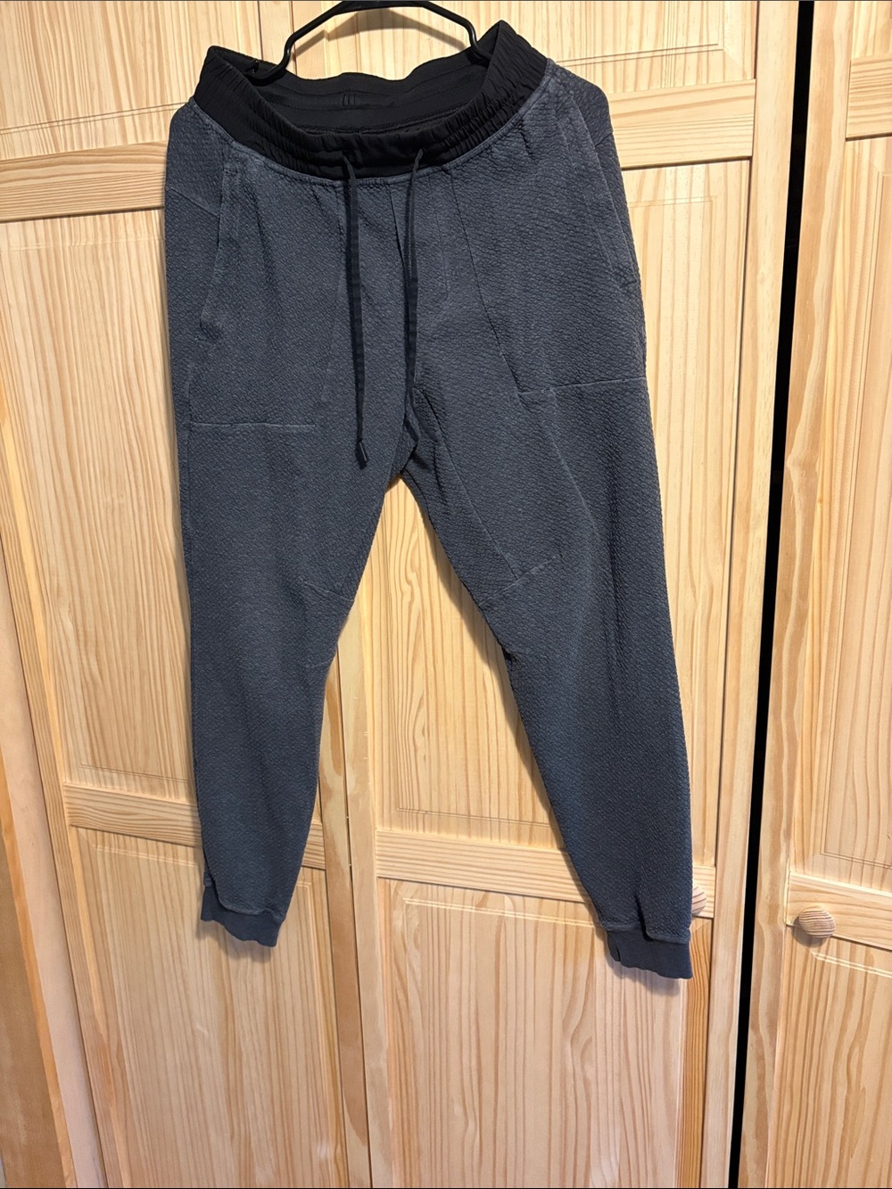 lululemon athletica Women's Charcoal Gray Jogger Sweatpants